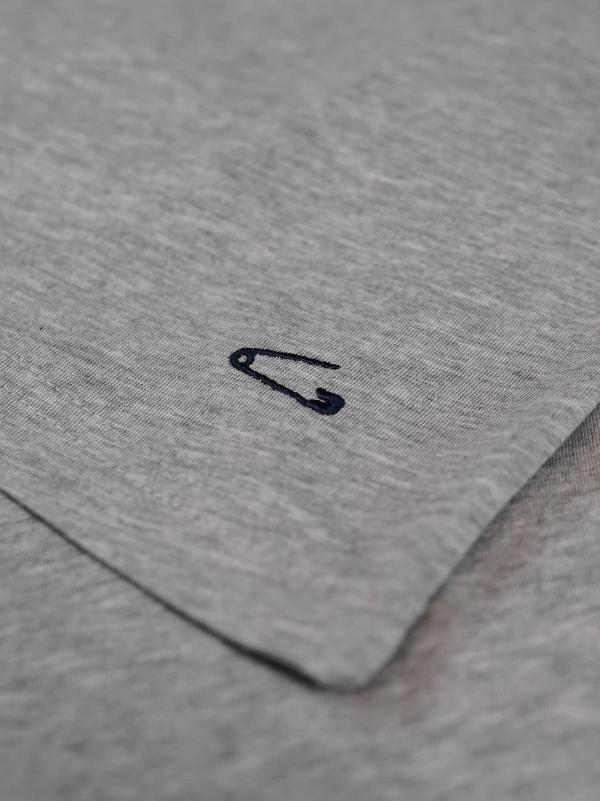 T-Shirt Grau Logo